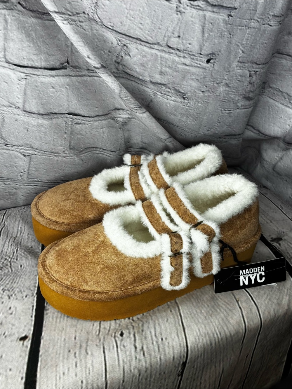 Goblincore Cabincore Tan Faux Fur Faux Suede Flatform Platform Mary Jane’s Sz 6